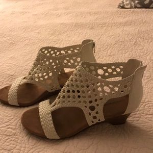Wedge sandals